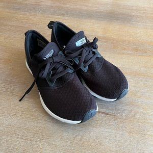 New Balance REVlite FuelCore size 6